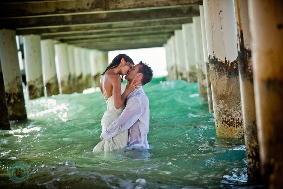 Bruidsfotograaf Den Haag zoekt stellen die een trash the dress shoot willen doen