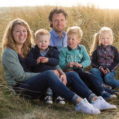 Familie fotoshoot op het strand | Portret Fotograaf Den haag Paco van Leeuwen