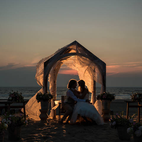 Trouwfotograaf Den Haag | Strandbruiloft van Larissa en Roger