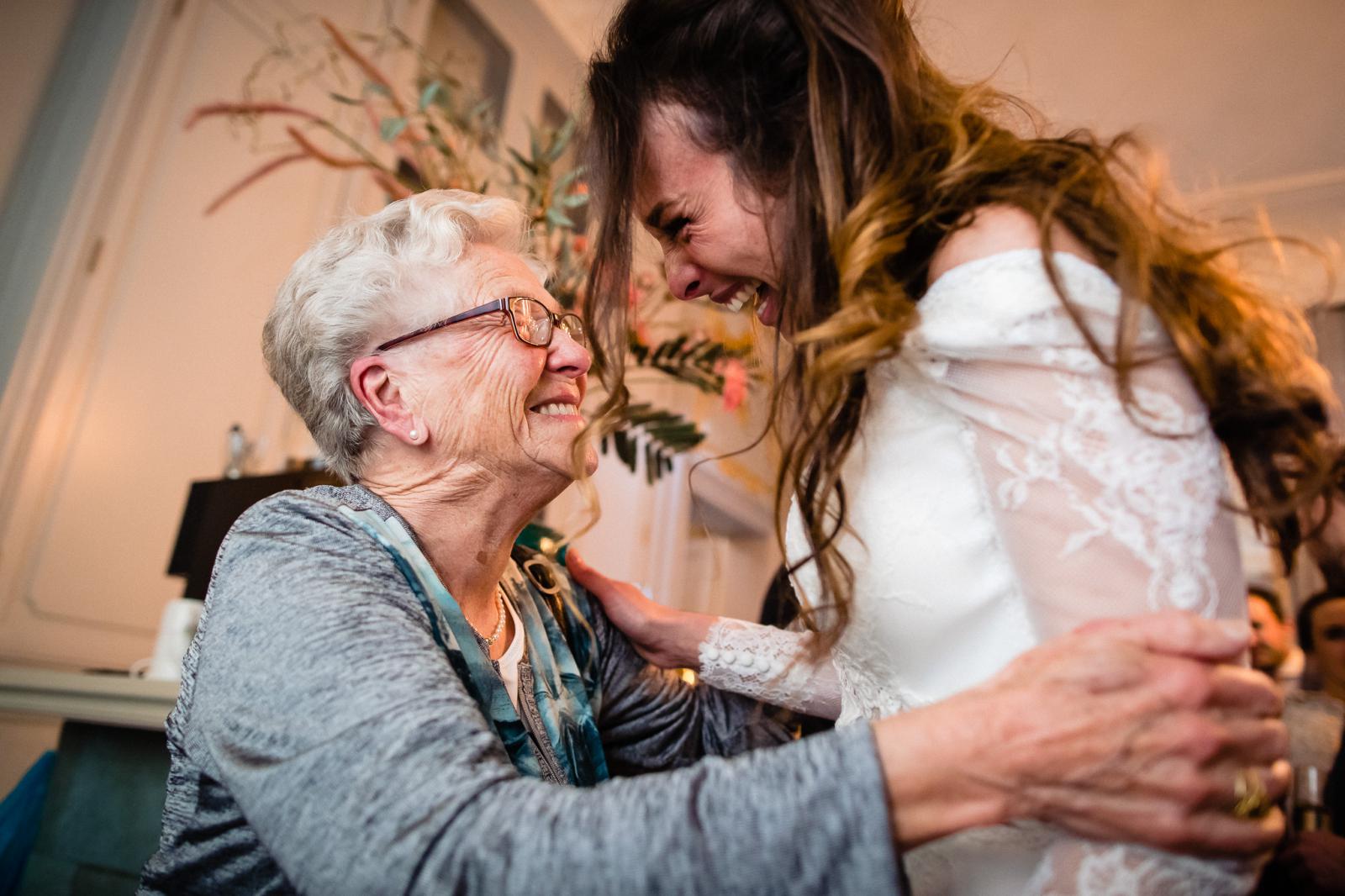 Felicitatie bruid door trouwfotograaf den haag spaansche hof