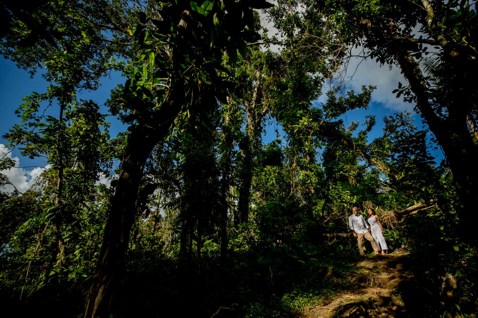 Pre wedding shoot in Puerto Rico door bruidsfotograaf Den Haag