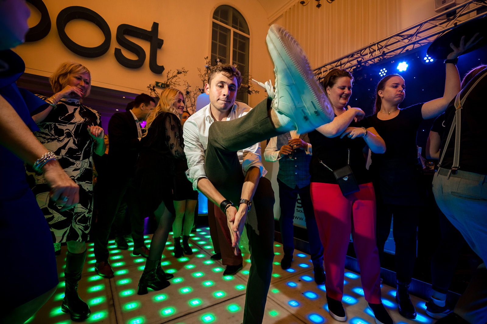 Dans moves trouwfeest restaurant Oost Trouwfotograaf Roosendaal