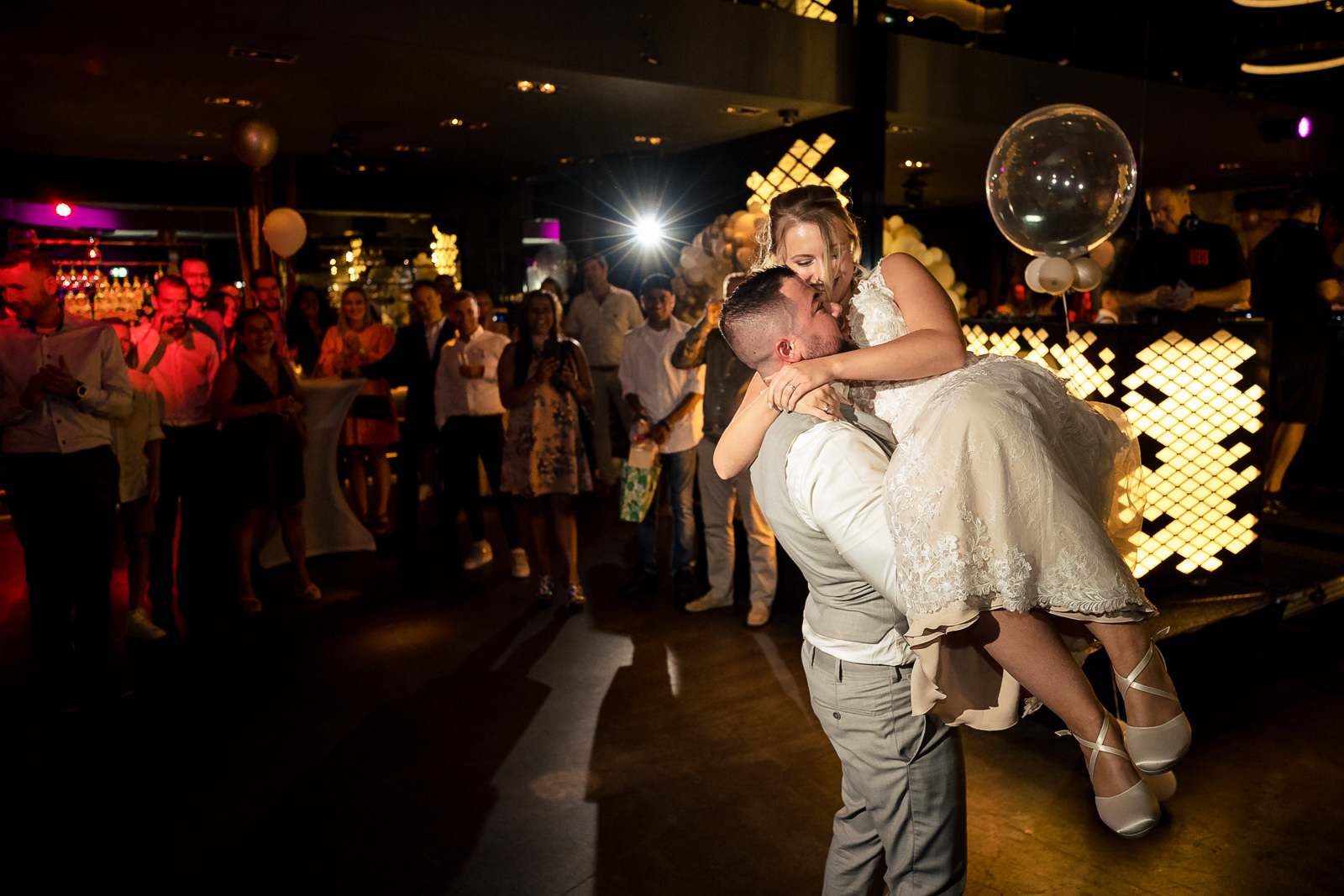 Trouwfotograaf Kasteel de Haar First dance bruidspaar