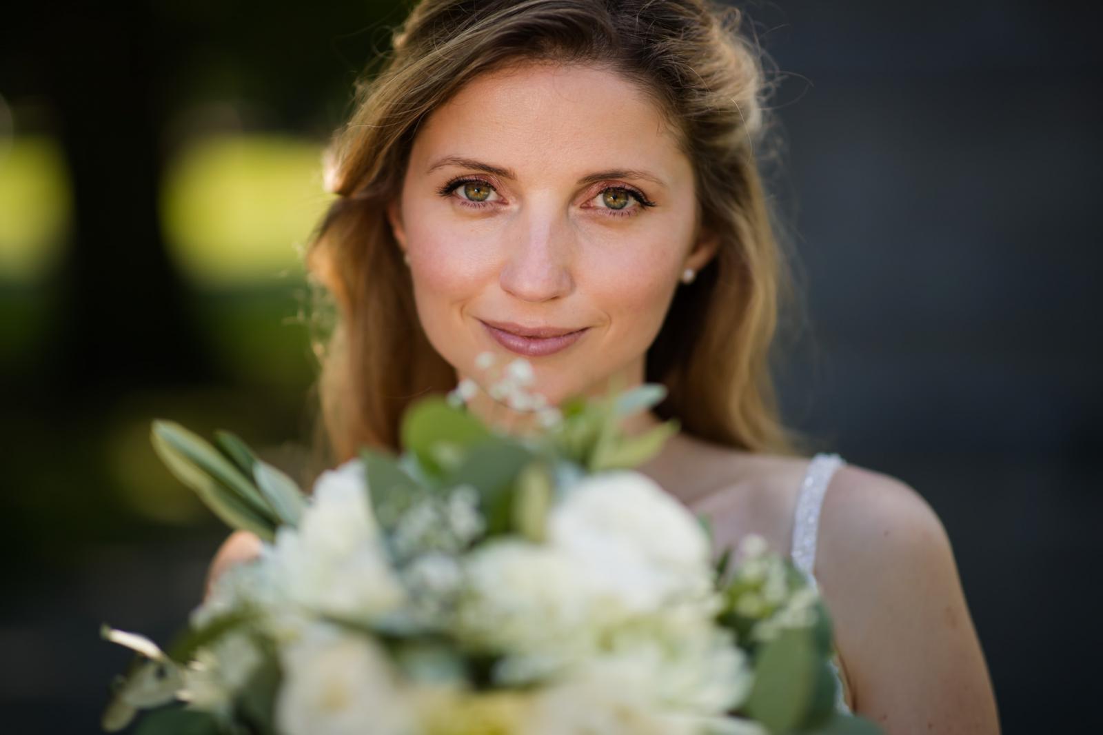 Rotterdamse bruid fotoshoot met trouwboeket