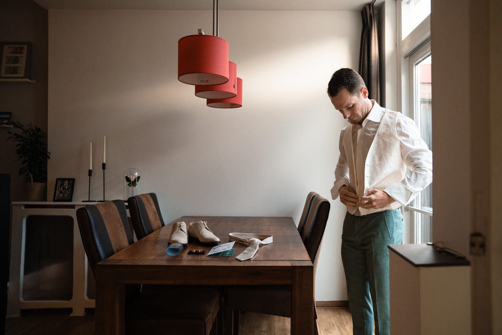 Trouwfotograaf Delft Voorbereidingen bruidegom