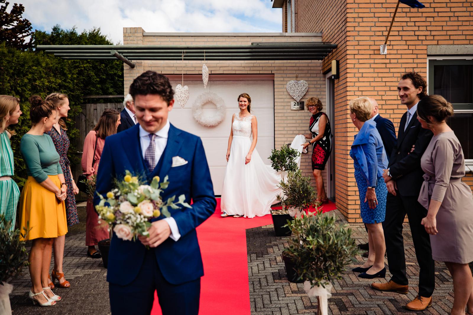 first look bruidspaar ouderlijk huis