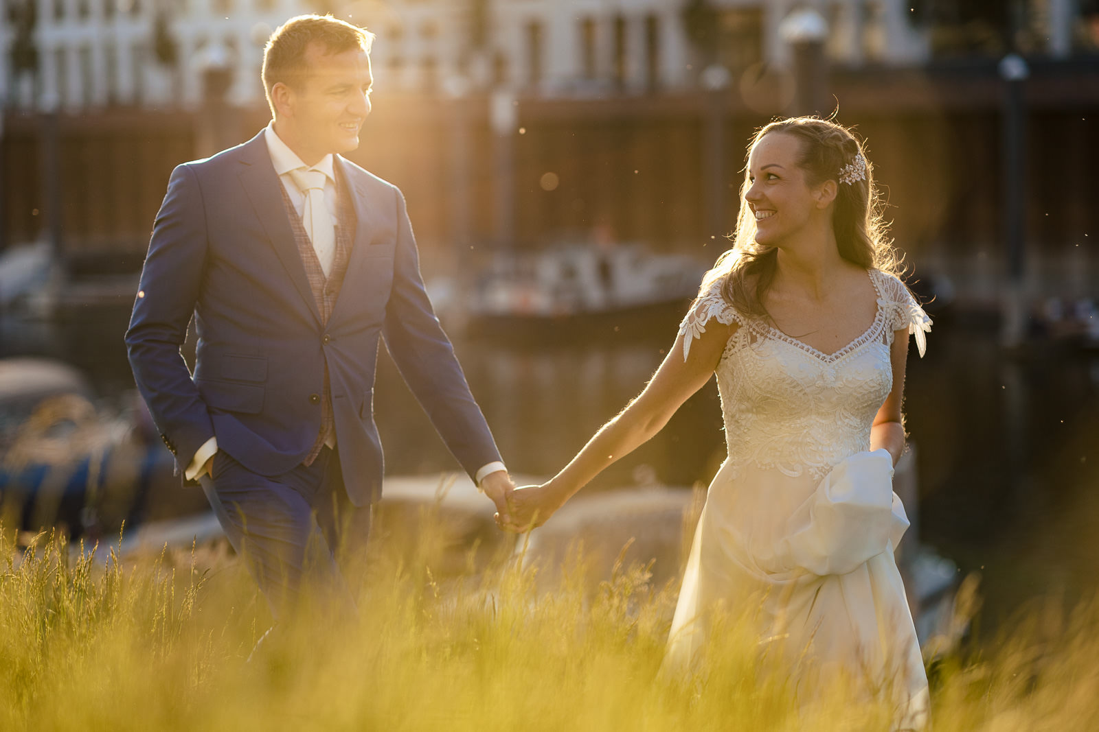 Trouwfotograaf Zutphen Golden Hour shoot in de haven bij Het Koelhuis Zutphen