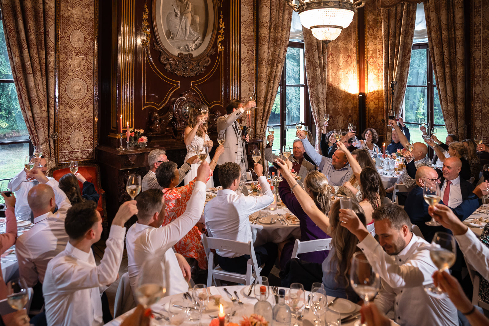 Diner proost bruidspaar moment bij Kasteel Oud Poelgeest 