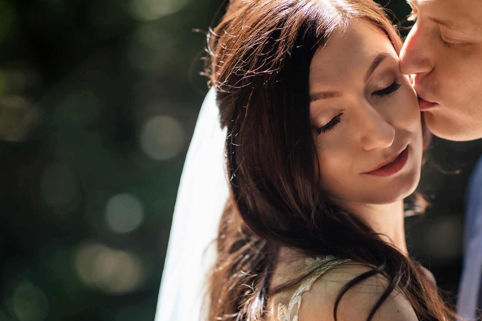 fotoshoot met bruidspaar bij kasteel trouwfotograaf Den Haag