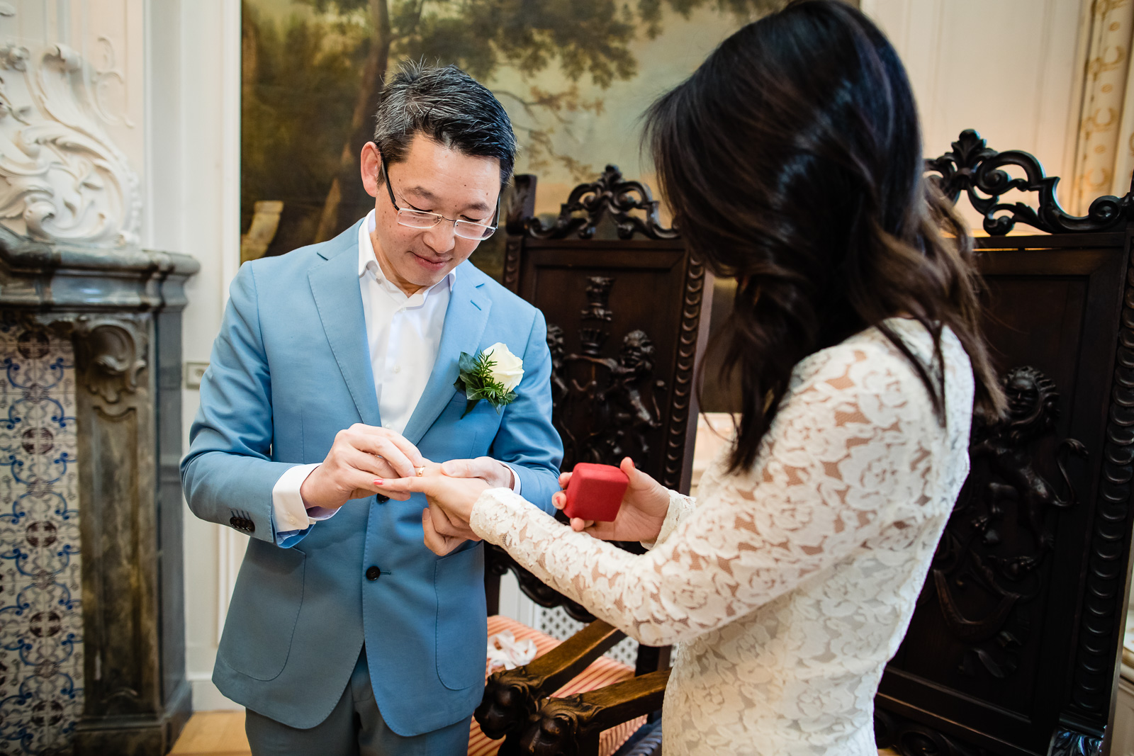 Ringen moment bij Chinese kasteel bruiloft 