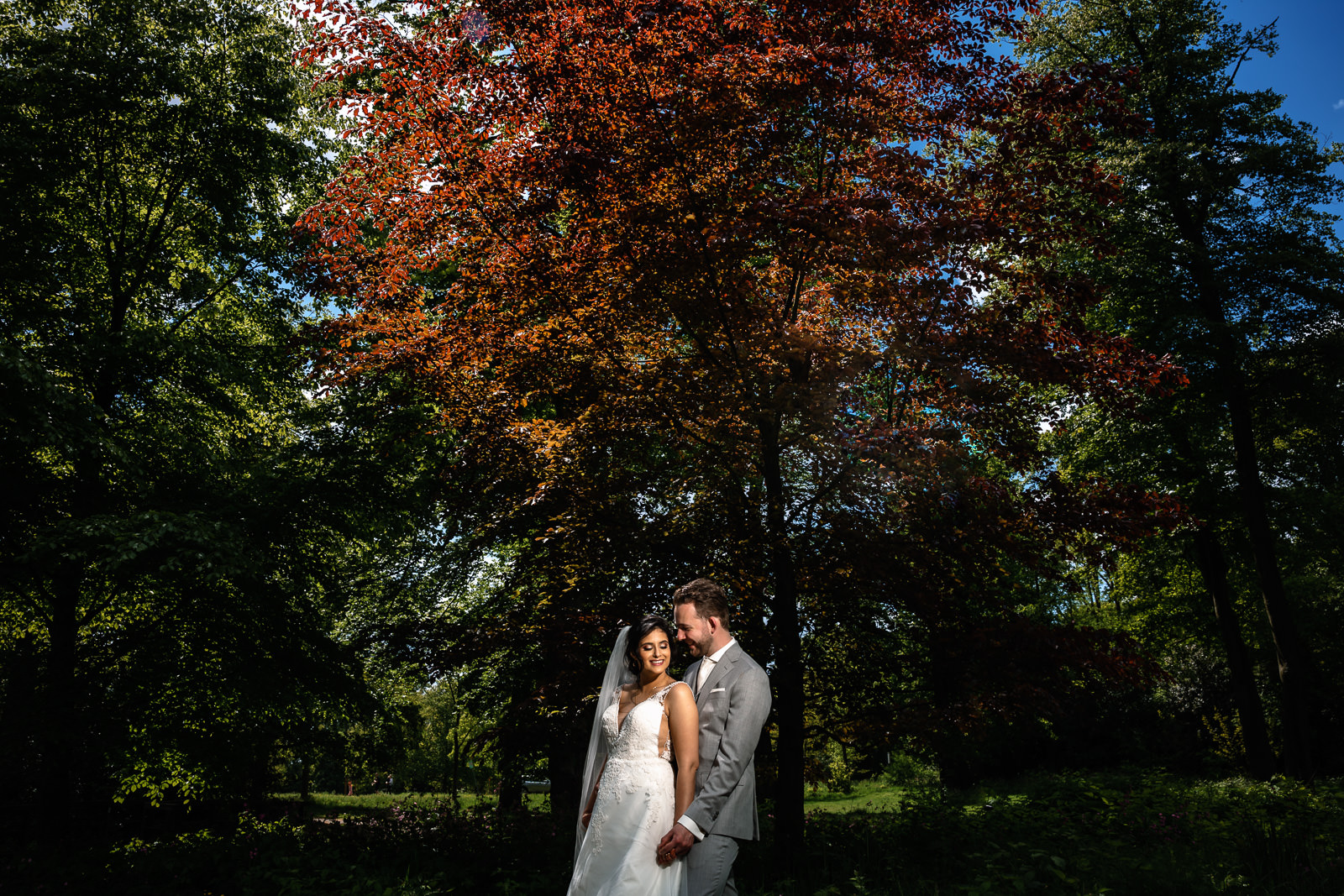Fotoshoot bruid en bruidegom trouwfotograaf Arendshoeve Aalsmeer