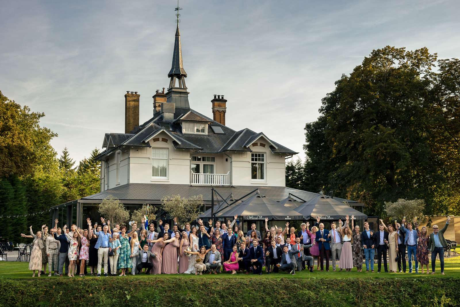 Trouwfotograaf Amsterdam groepsfoto bij Wester Villa