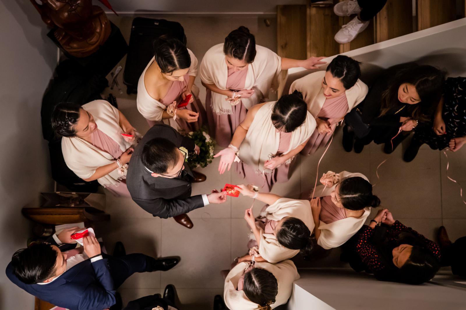 Chinese door games at bij een bruiloft