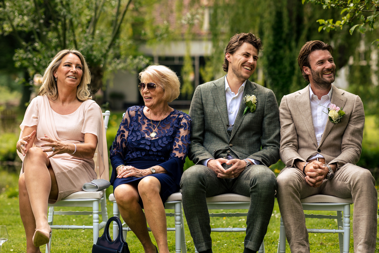 humor tijdens de trouwceremonie bij land van belofte in moerkapelle