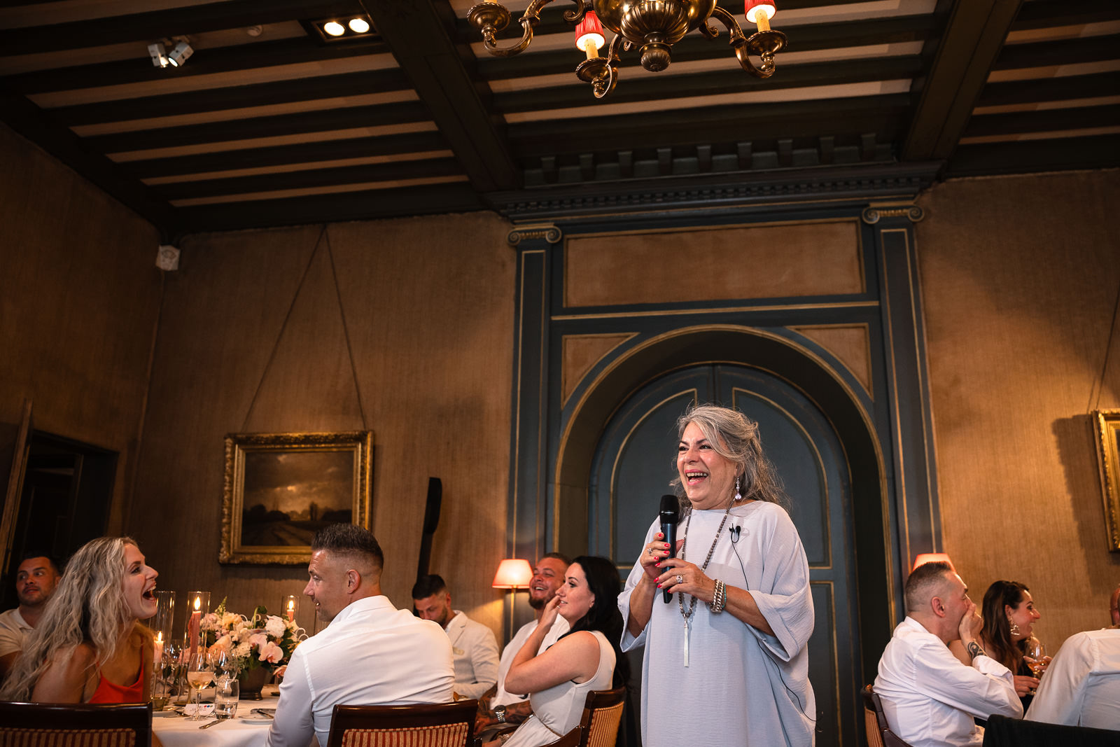 Speech moeder van de bruidegom tijdens diner bij kasteel de Wittenburg in Wassenaar